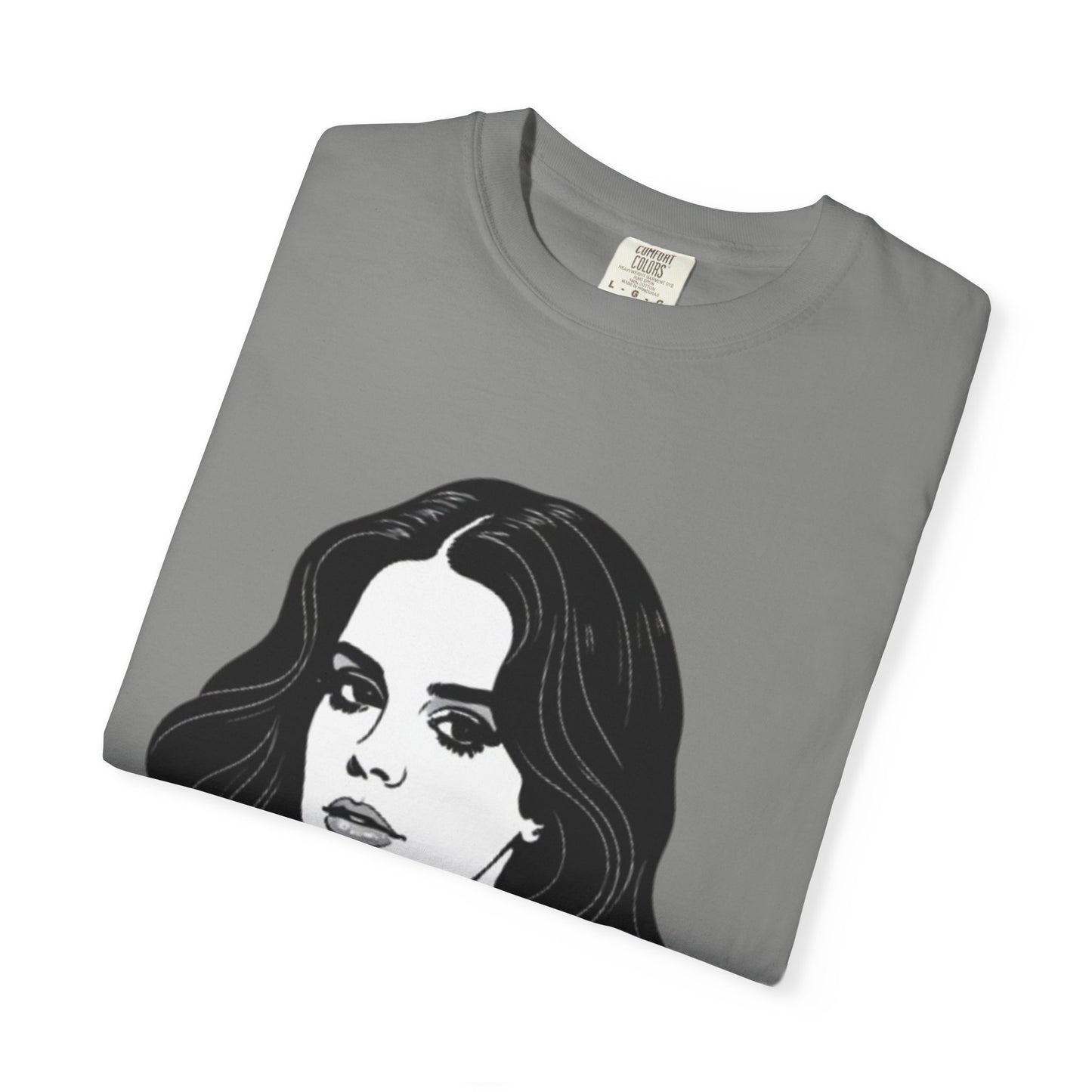 Camiseta unissex tingida com estampa de mulher empoderada